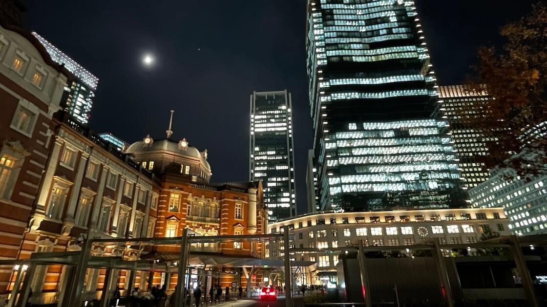 丸の内に超高層ビルが並ぶのは東京駅が3階建てだから！？丸の内摩天楼の裏側（前編）