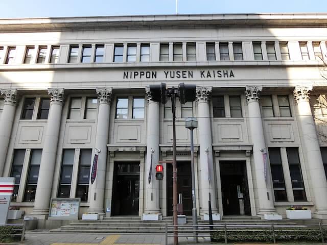 横浜郵船ビル（正面）